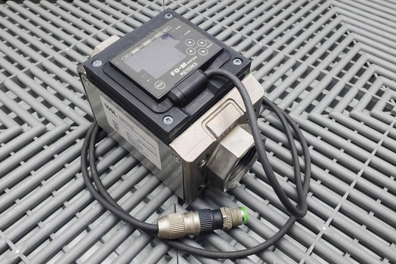 Keyence FD-MZ100ATK Capacitance Electrode Electromagnetic Flow Sensor 100L