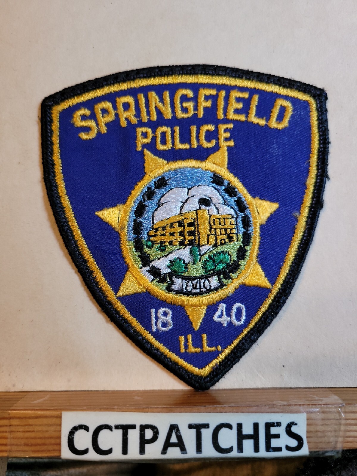 SPRINGFIELD, ILLINOIS POLICE WITH ILL & 1840 SHOULDER PATCH IL