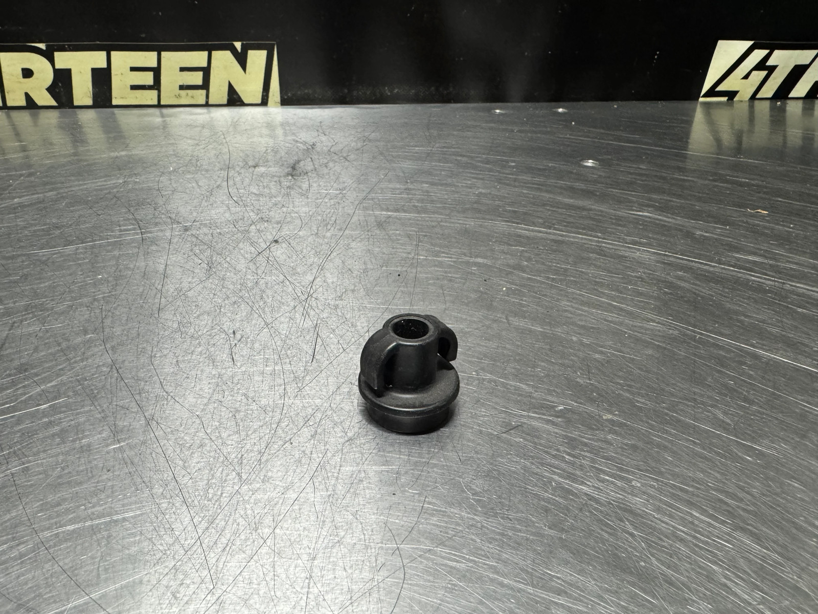97-04 CORVETTE C5 OEM TRUNK CARGO NET RETAINER LUGGAGE NUT #N446