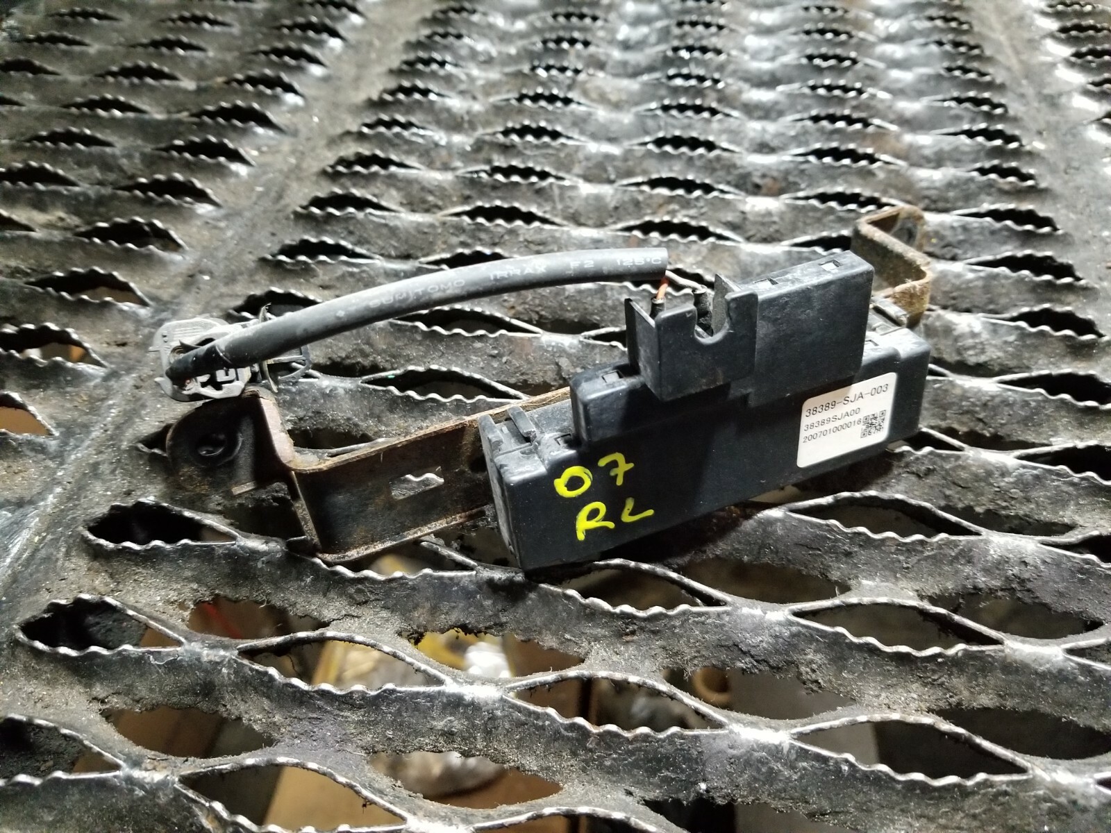 06 07 08 ACURA RL KEYLESS ENTRY ANTENNA MODULE 38389-SJA OEM