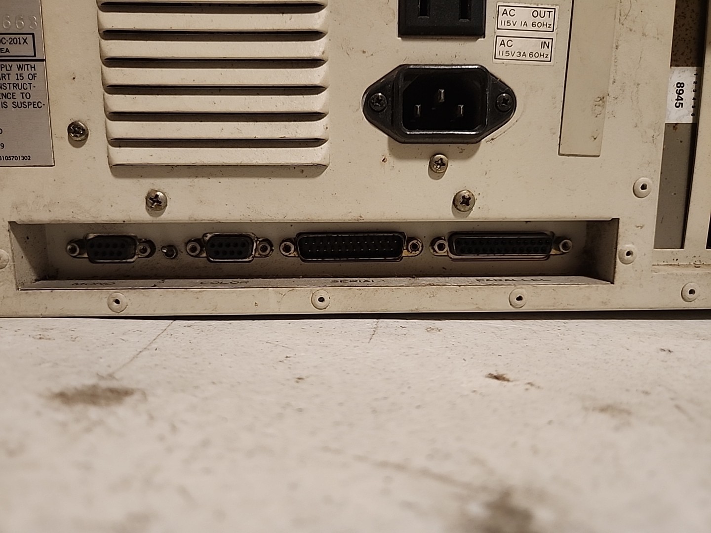 Vintage Desktop PC Leading Edge Model DC-2012 Computer Powers On