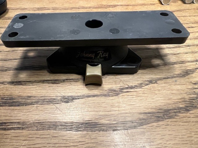 Johnny Ray JR-300 Light Duty Low Profile Swivel Fish Finder Mount