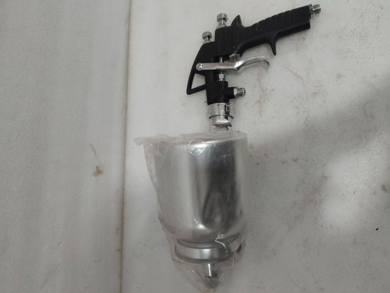 Pilot P-70 Spray Gun for Paint