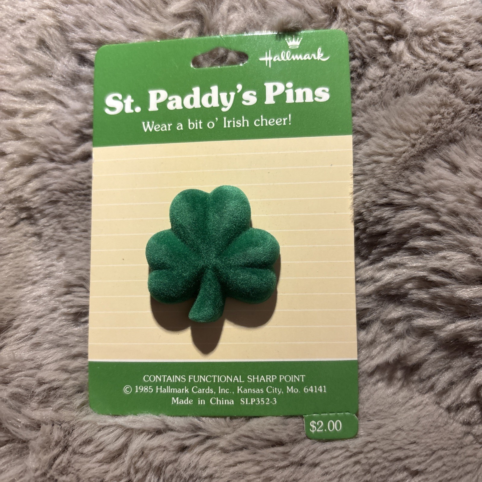 Vintage Hallmark PIN St Patrick 1985 Shamrock Flocked Irish NEW