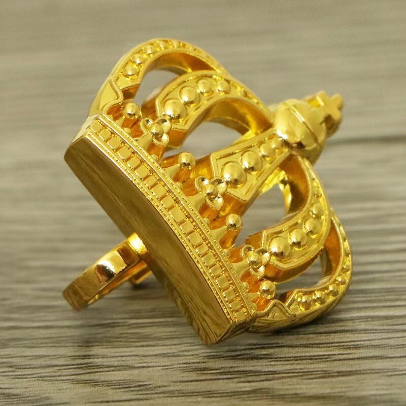 WWI WWII German Crown Badge Pin Replica