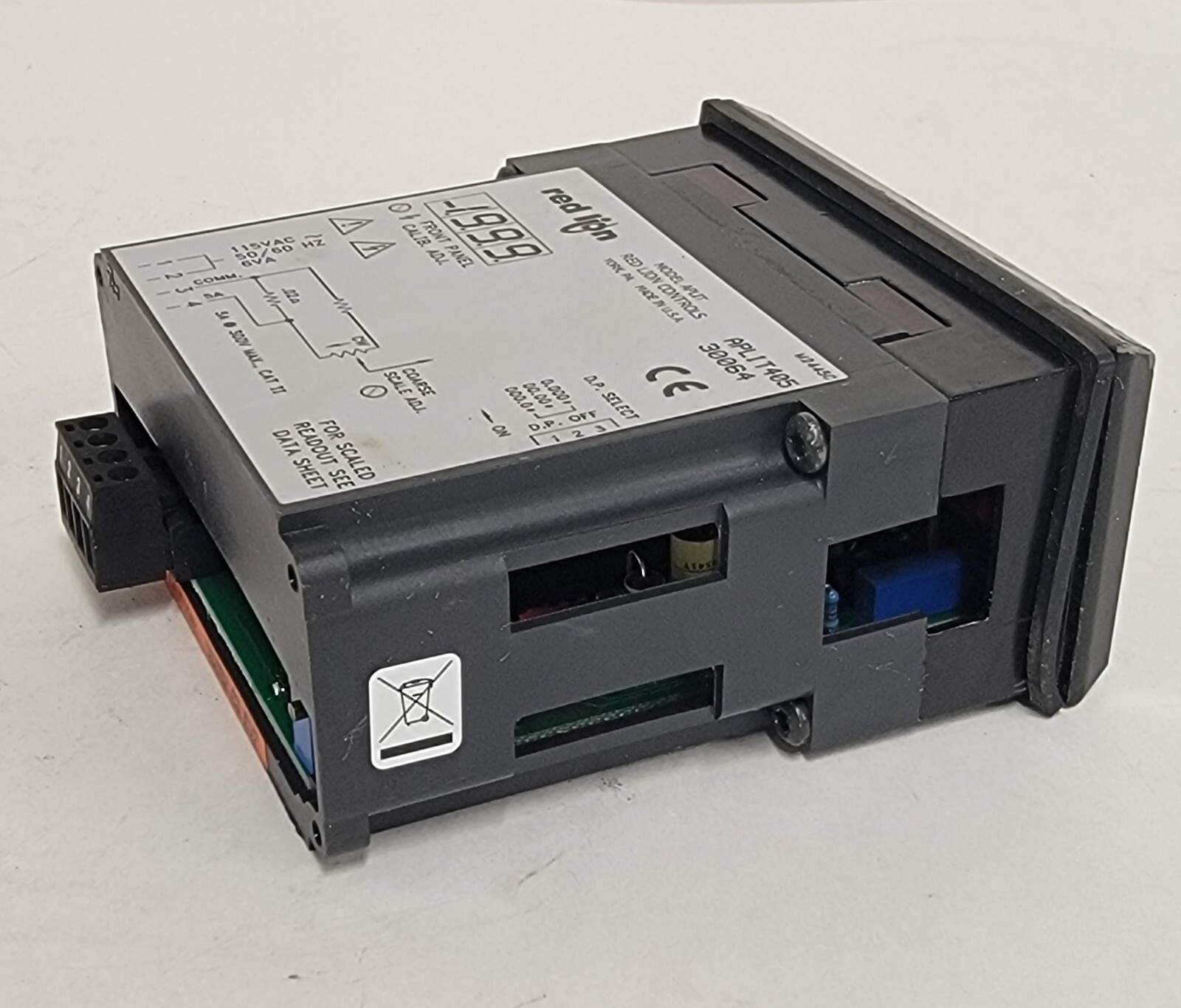 RED LION APLVD405 DIGITAL PANEL METER.