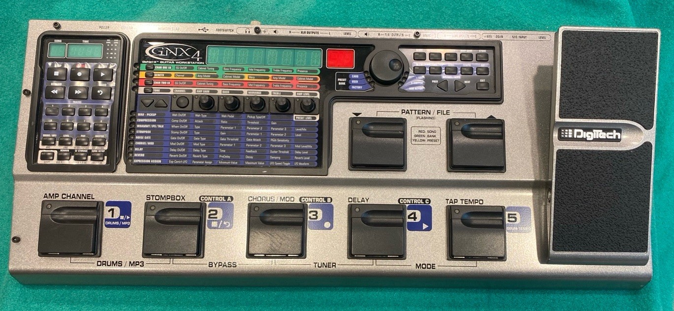 DigiTech GNX4 Guitar Workstation Multi-Effects Drum Machine Recorder
