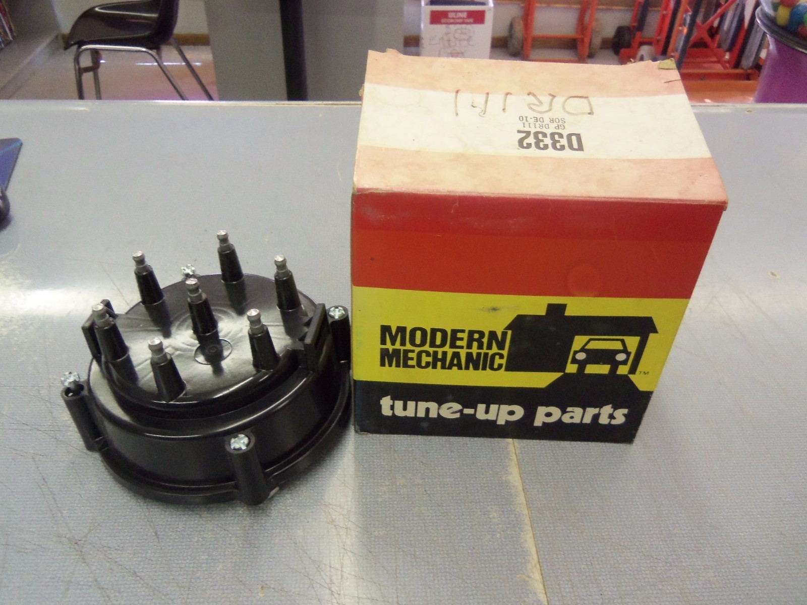 Modern Mechanic D322 DR111 Distributor Cap Fast FREE Shipping!!
