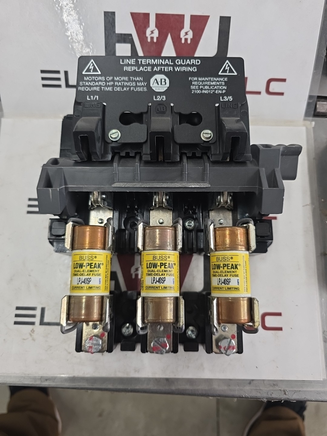 NEW ALLEN BRADLEY 60A DISCONNECT SWITCH 40120-493-01  1494F-FS60 W/ FUSES