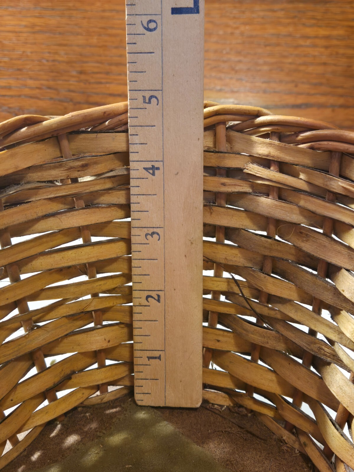 8 inch round woven wicker basket, 5 inch depth