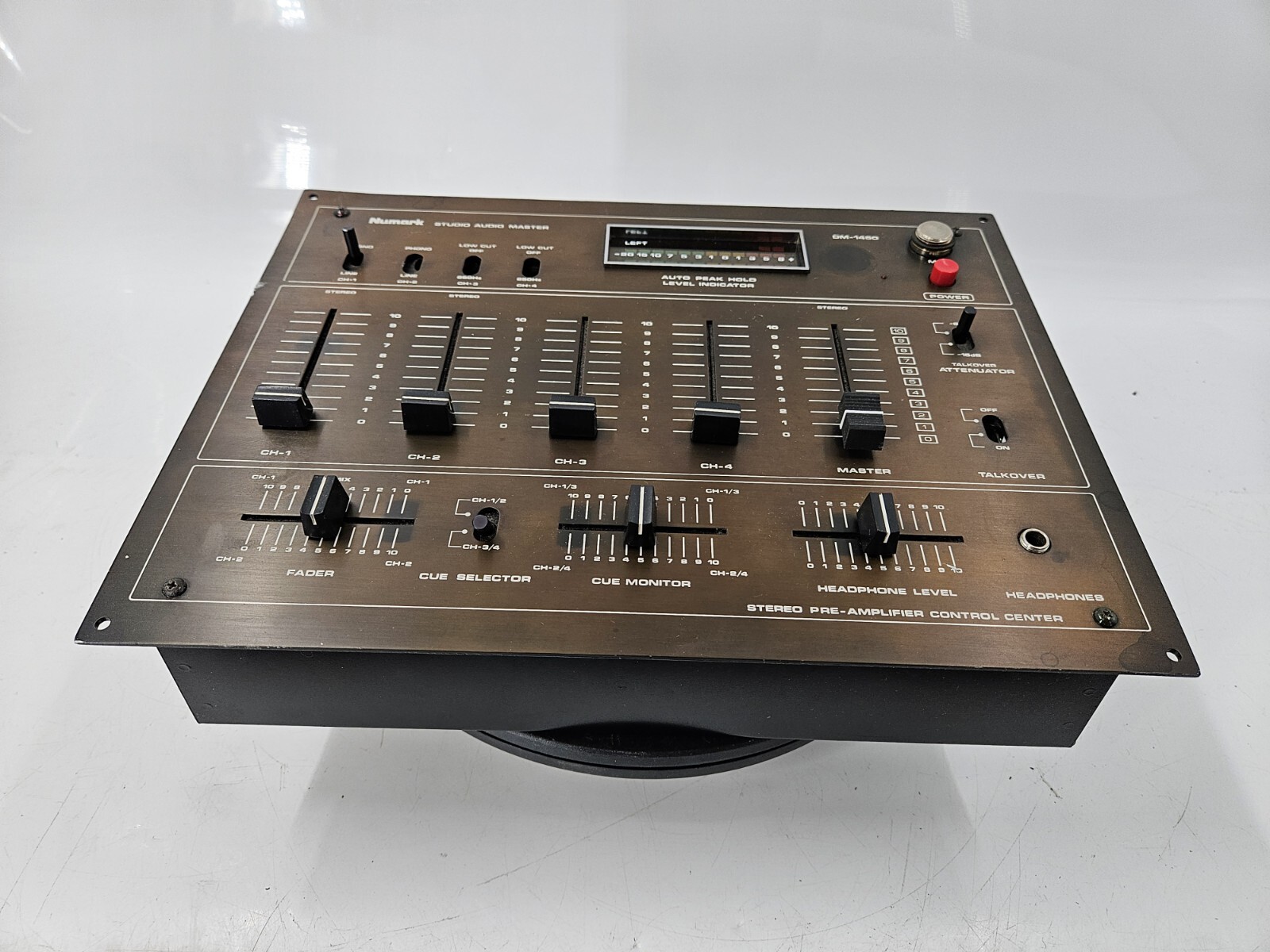 Numark DM-1450 Studio Audio Master Stereo Pre-Amplifier Control - AS-IS GC-5452