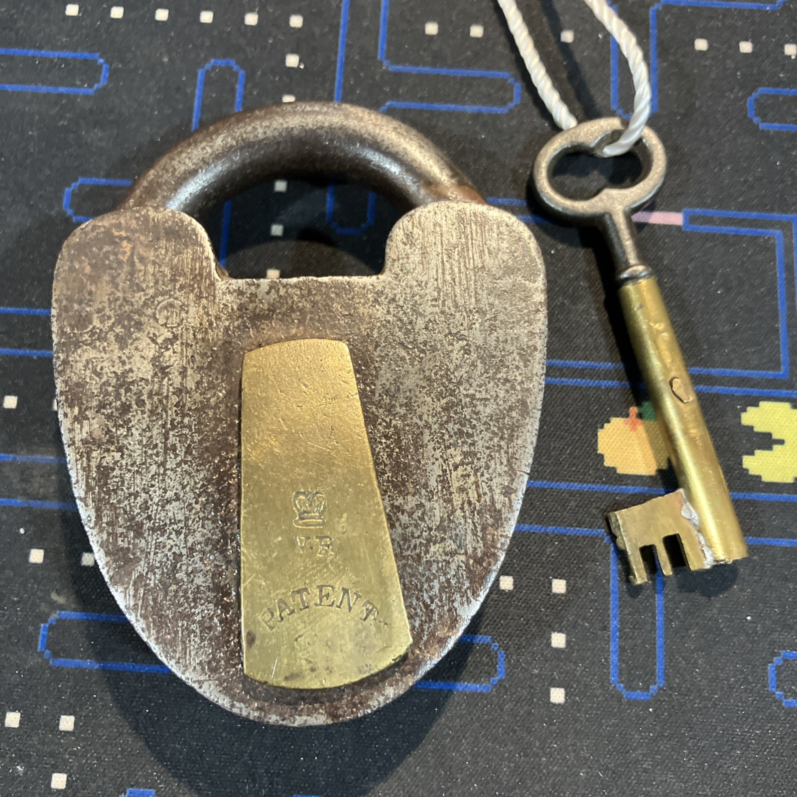 Antique VR Victoria Regina Patent Victorian  Brass & Iron Padlock w/ Barrel Key