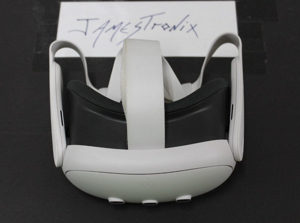 Meta Quest 3 512GB VR Headset Only, Great Condition! (No Controllers)