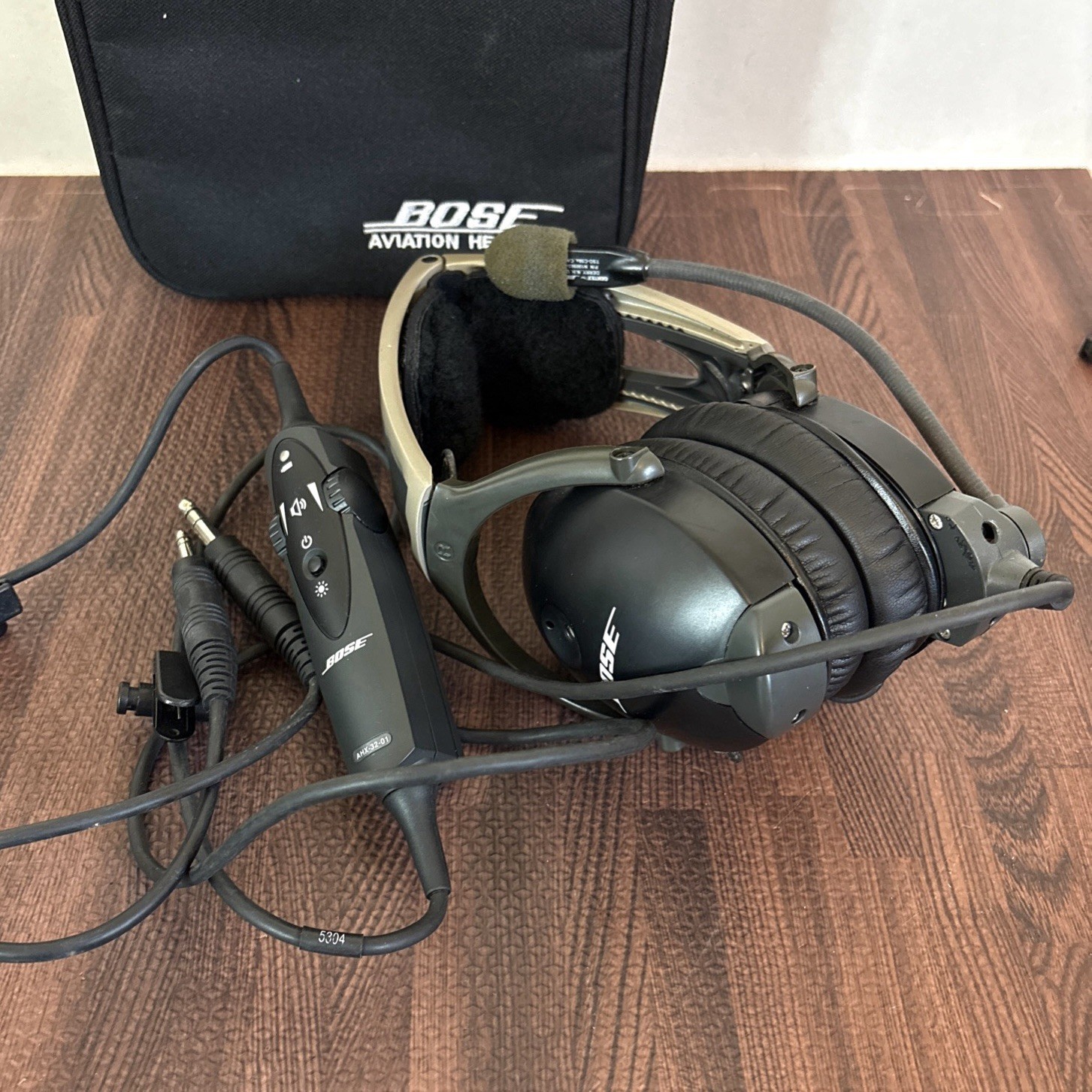 Bose X Aviation A10 Dual GA Plugs Headset AHX-32-01