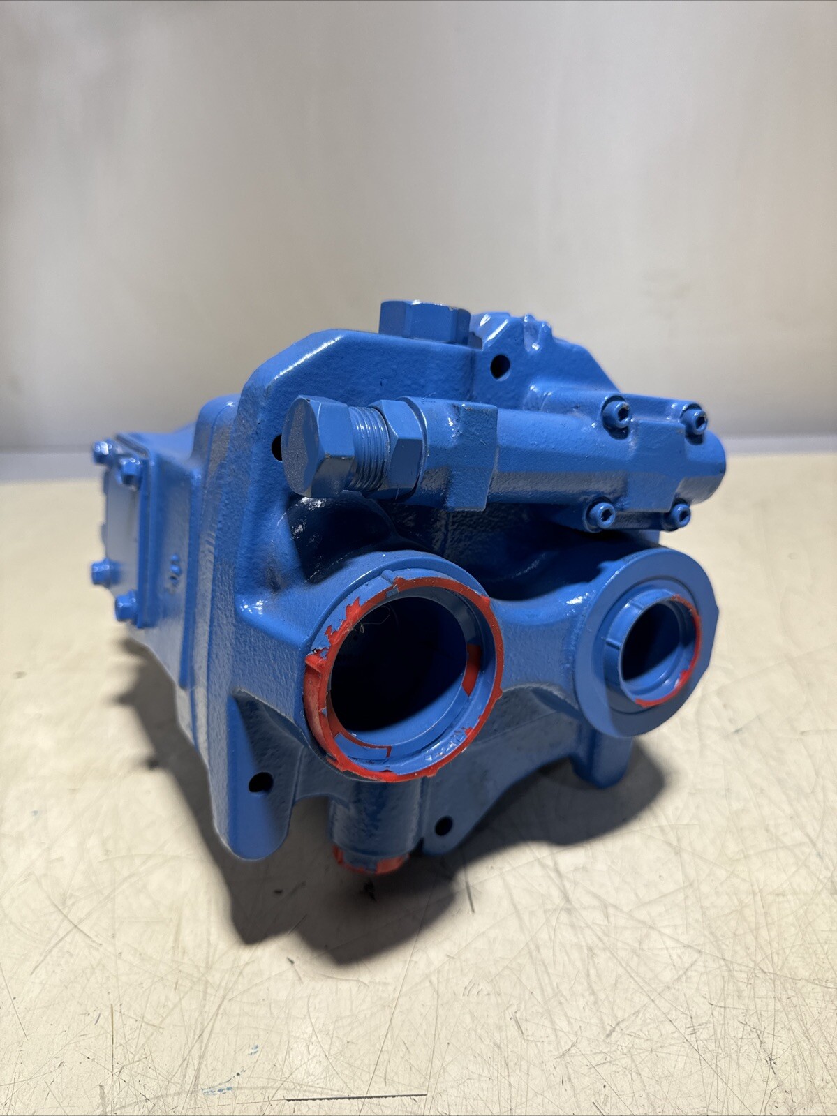 Vickers PVQ45-B2R-SE2F-20 Pump ~ New!