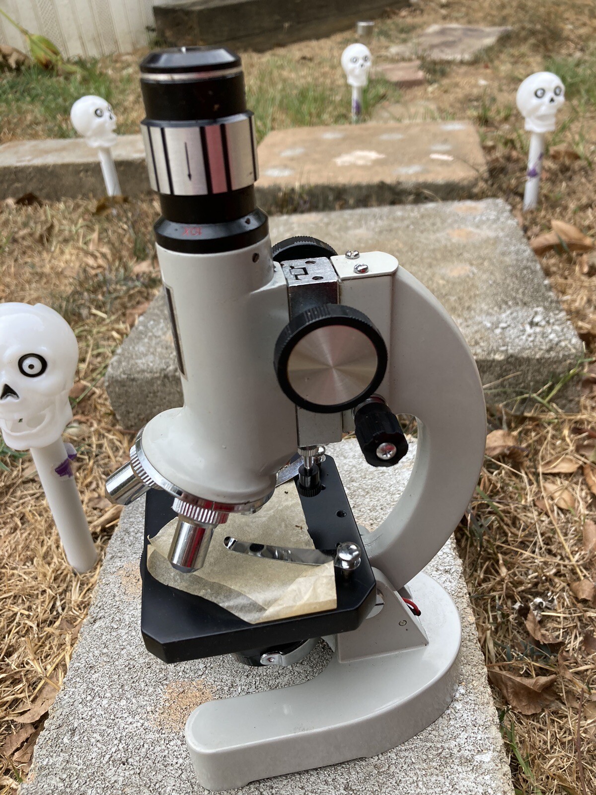 Vintage Mayflower 50x-1200x Metal Microscope ..No Box Due To Bottom Unstable..
