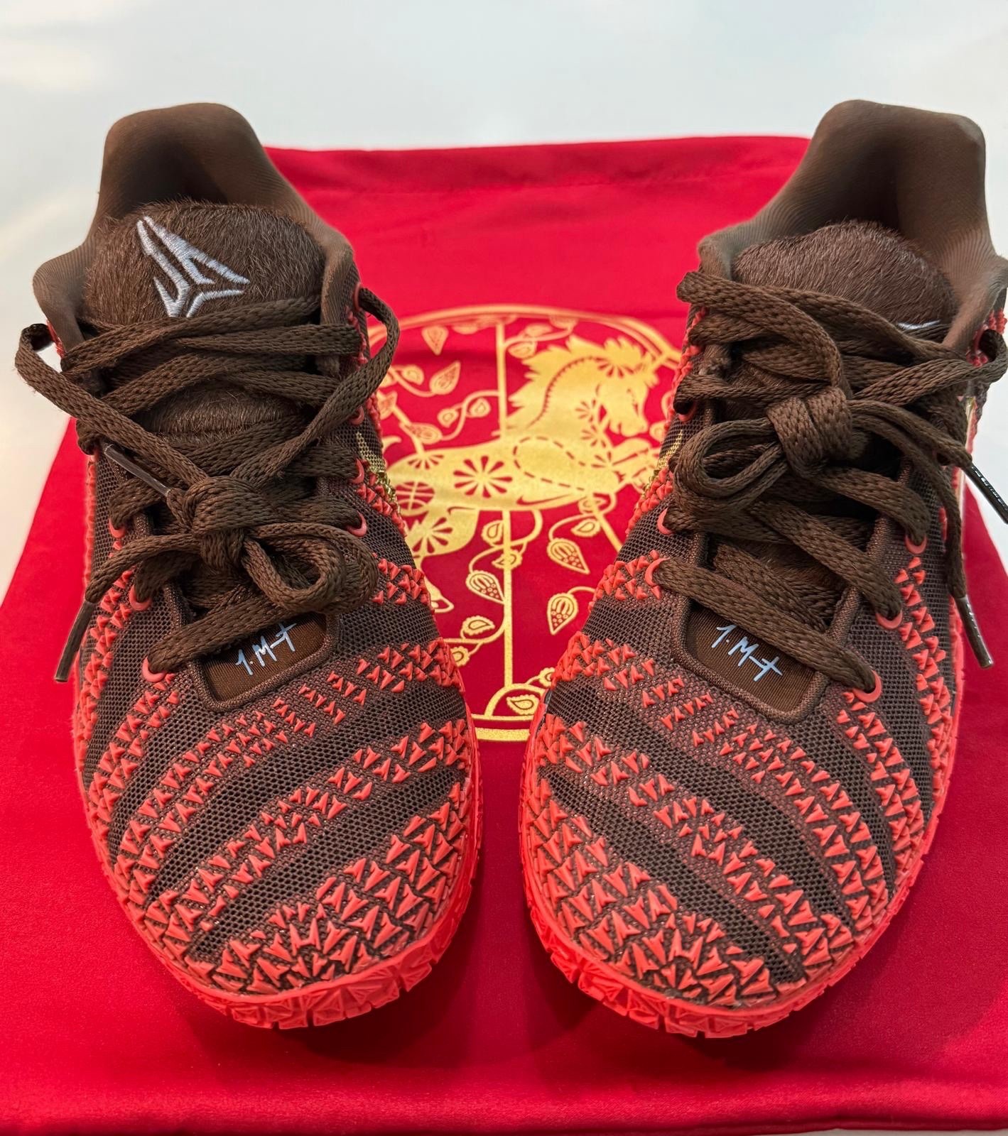 Nike Men’s Low Top Lace-Up Athletic Sneakers Brown/Red Rubber Outsole