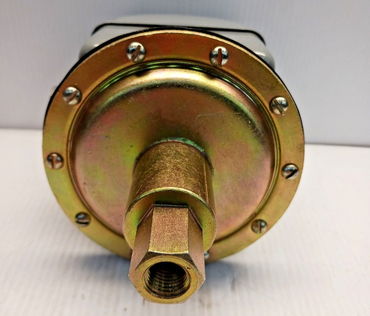 New Square D 9016 GVG1 Vacuum Switch 3 On 8 Off