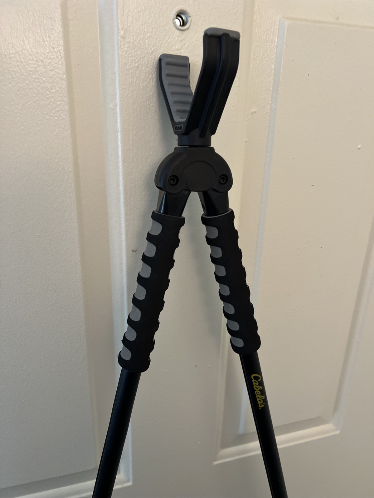 Cabela’s Shooting Stick Bipod for Rifles