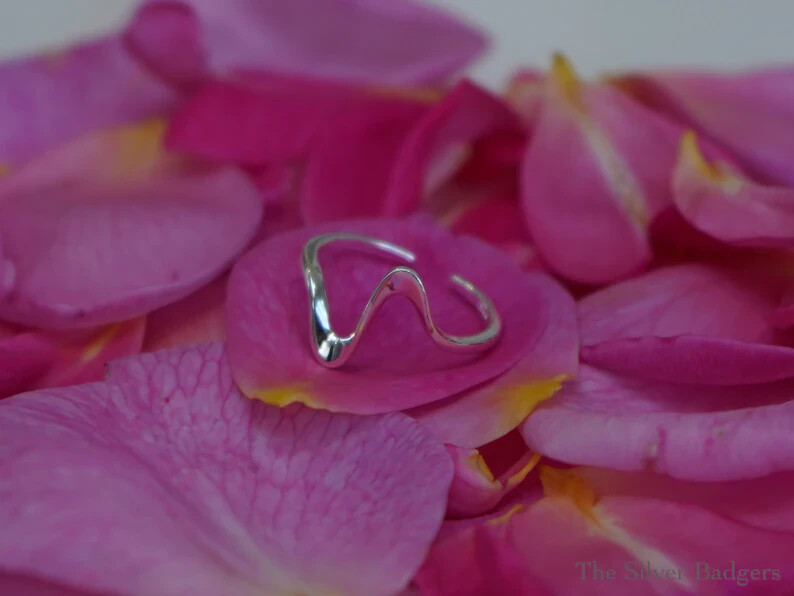 VALENTINE GIFT Adjustable Women's Solid Metal "Wavy - Wave " Toe Ring 925 Silver