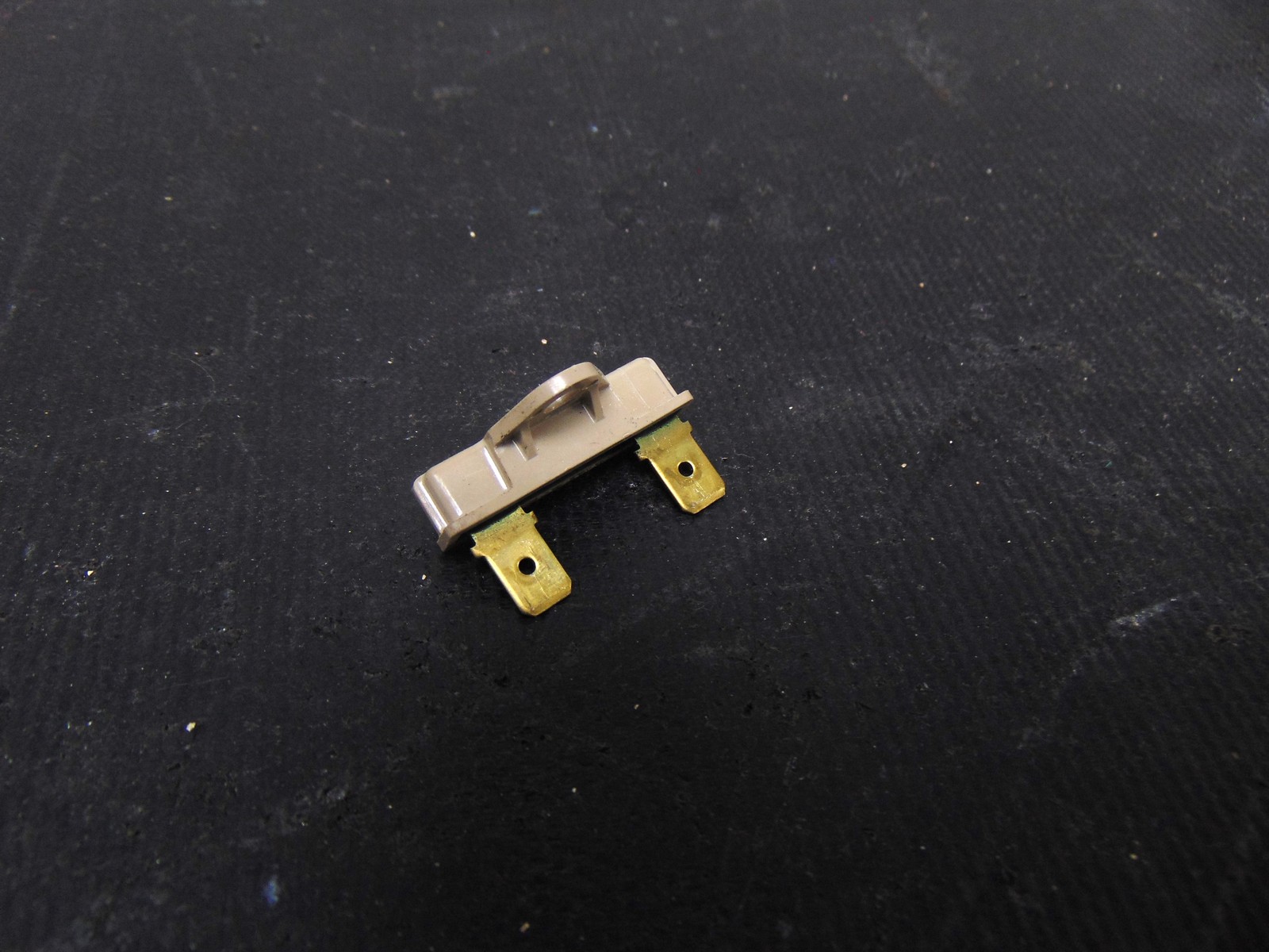 Maytag Range MFES6030RZ Safety Thermostat 3196548