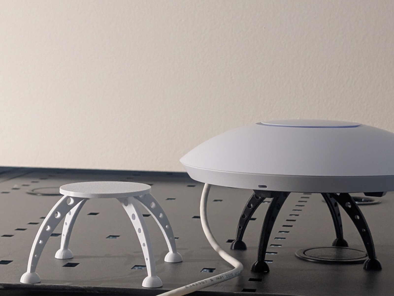 2pk Re-Designed! and Re-Enforced! UFO Base Stand Ubiquiti Wifi Access Point