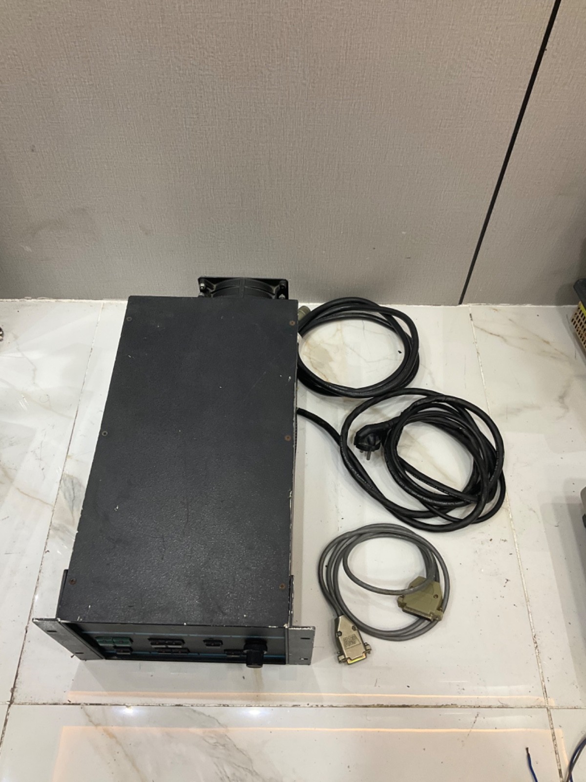 ADVANCED ENERGY 3155002-005E RFX-600 RF GENERATOR
