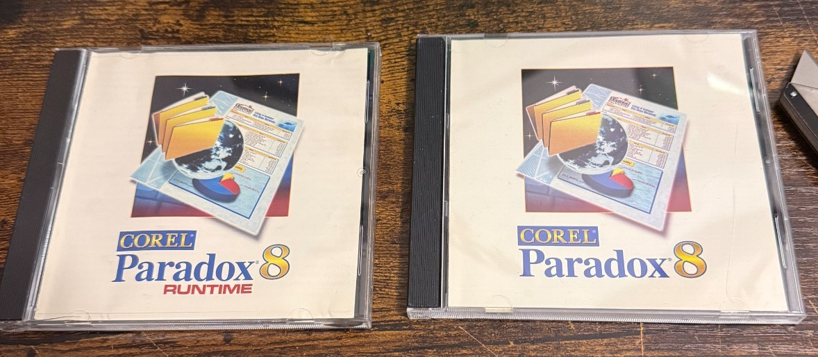 Corel Paradox 8 & Runtime Vintage Software see pics free ship READ