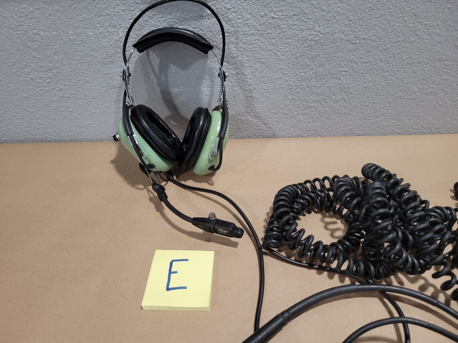 NOT FULLY TESTED- David Clark Aviation  Headset Used With Pilot Pa-5x Microphone