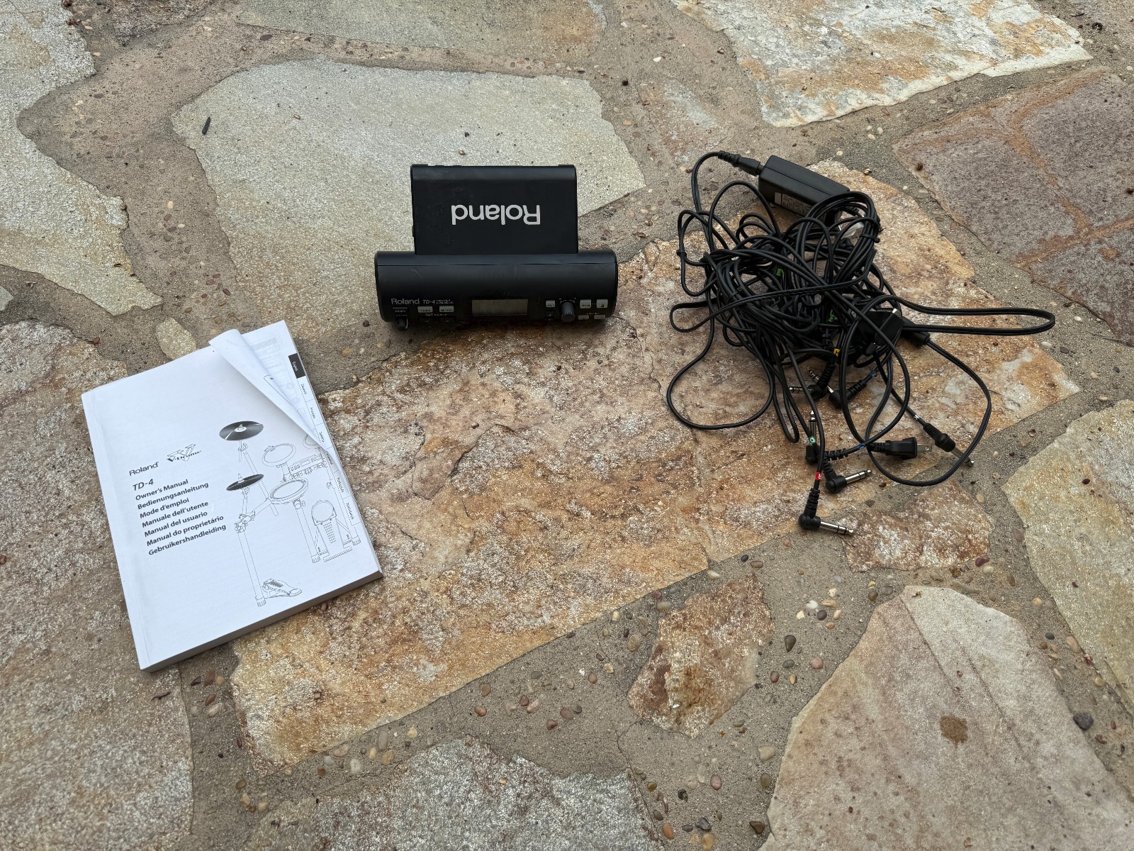 Roland TD-4 V Drum Percussion Sound Module with MANUAL