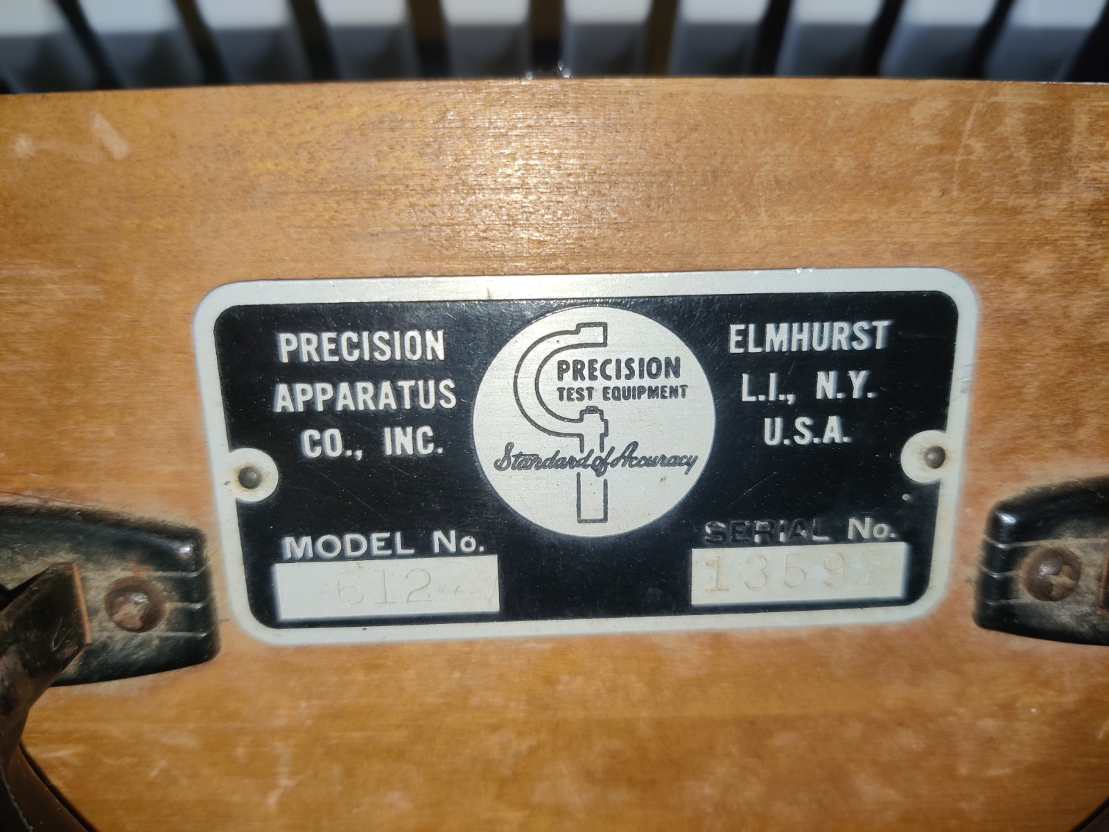 Vintage Precision Apparatus Model 612 Tube & Battery Tester w/ Case Tested.Vi