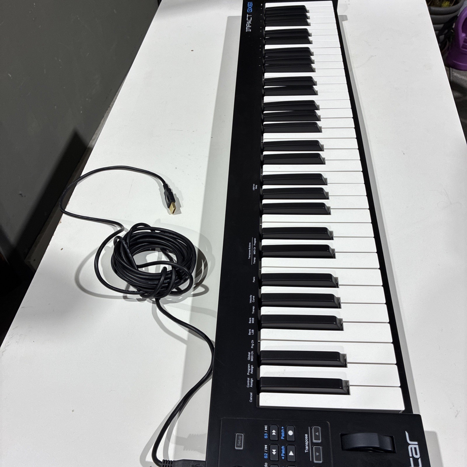 Nektar Impact GX61 Keyboard Controller 61 Key USB MIDI cables DAW Integration
