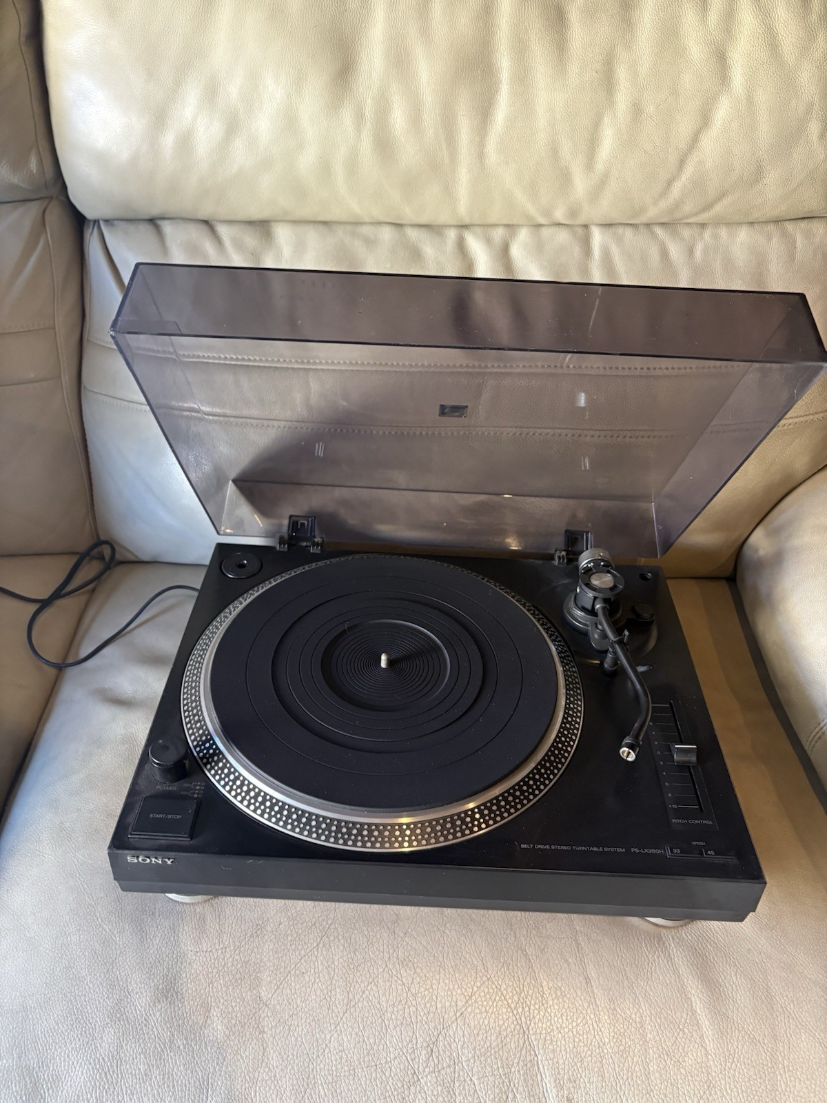 Sony PS-LX350H Belt-Drive Turntable - Works!