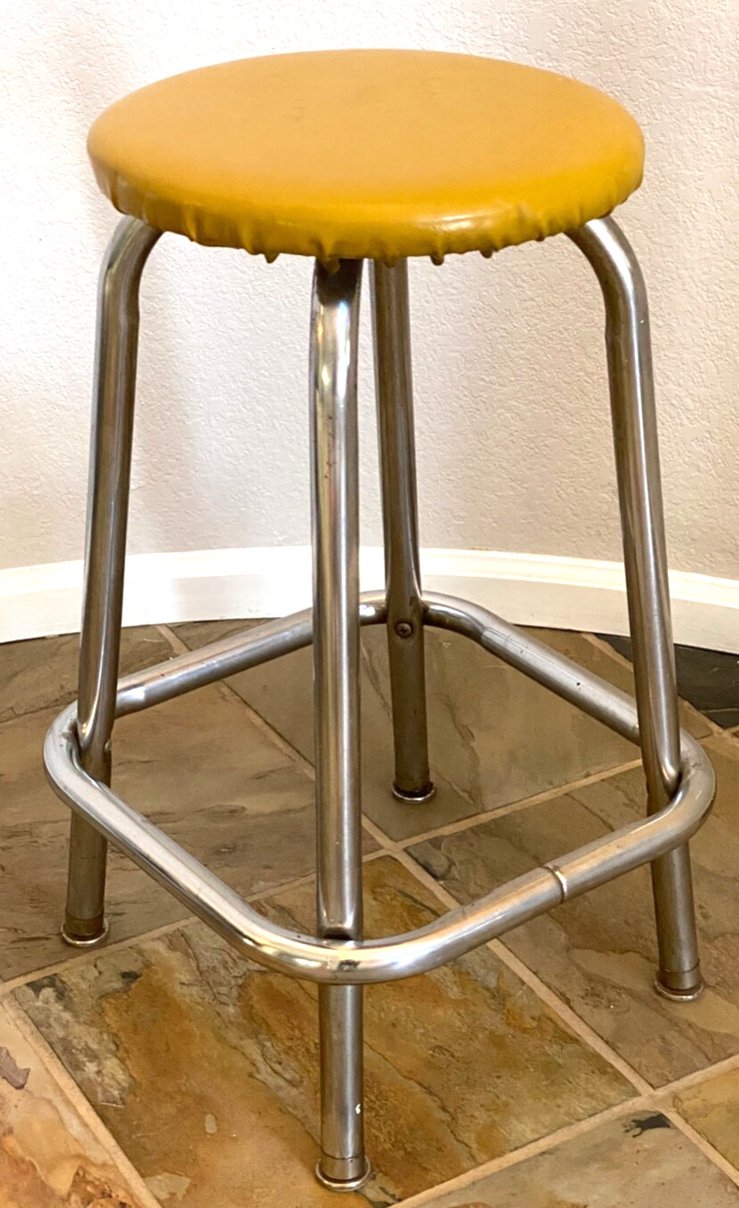 VINTAGE 23" Metal Mfg Industrial Seating Shop Stool Machinist Art - Yellow Seat
