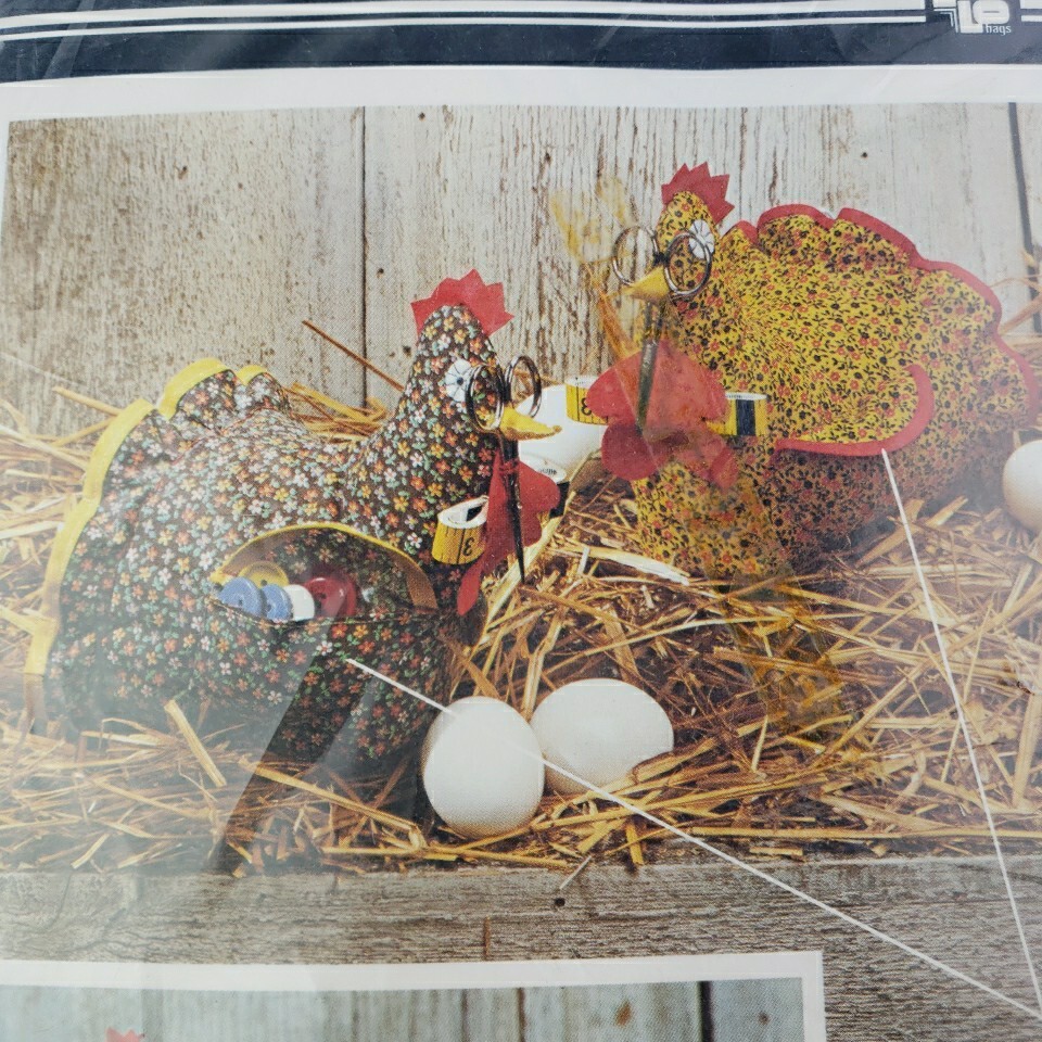 Tradition Today LOLO Bags - Spry As A Hen Pincushion Sewing Kit 1978 Vintage NIP
