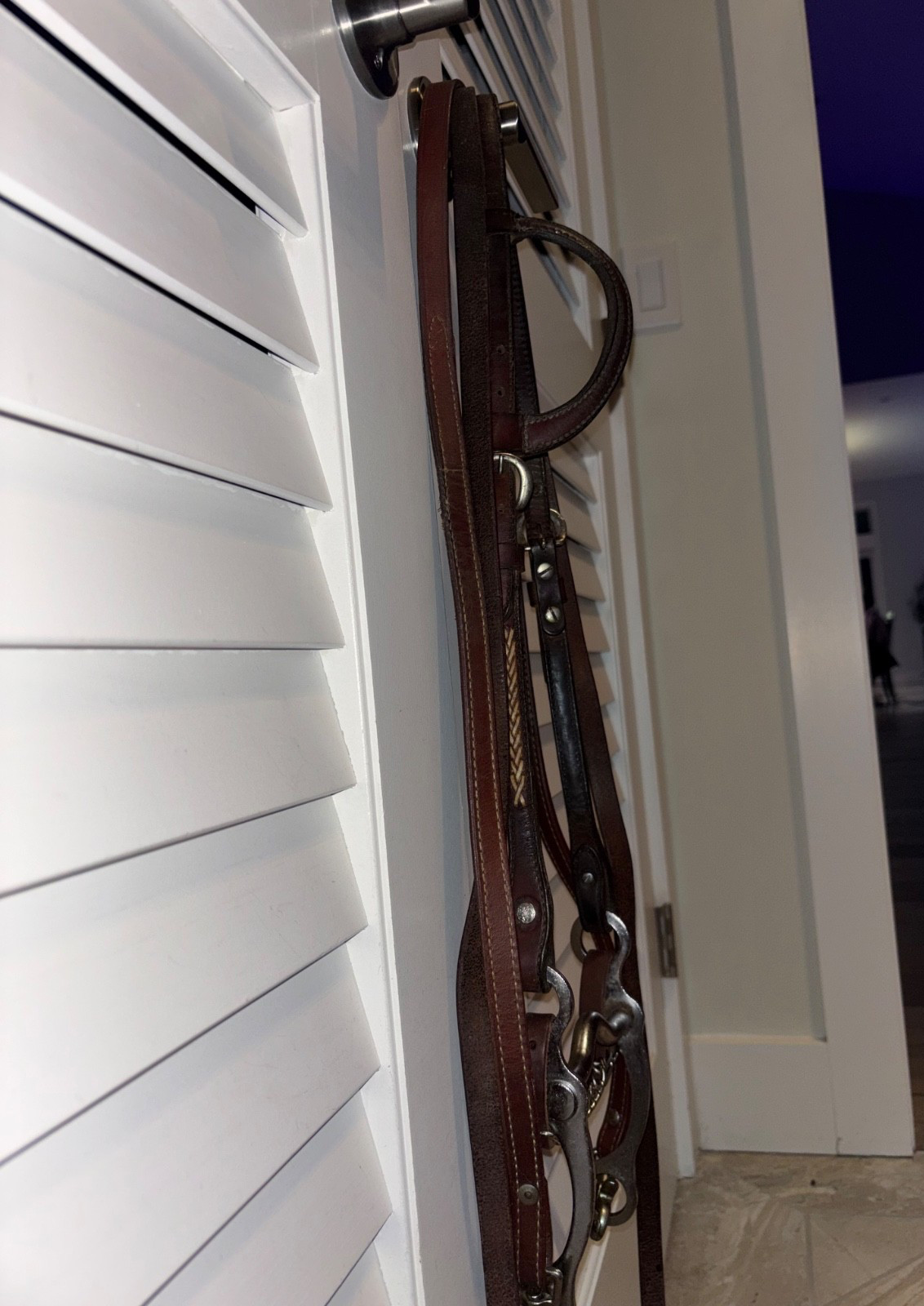 Dark Oil Sliding One Ear Western Horse Bridle W/ Curb Bit & Split Reins