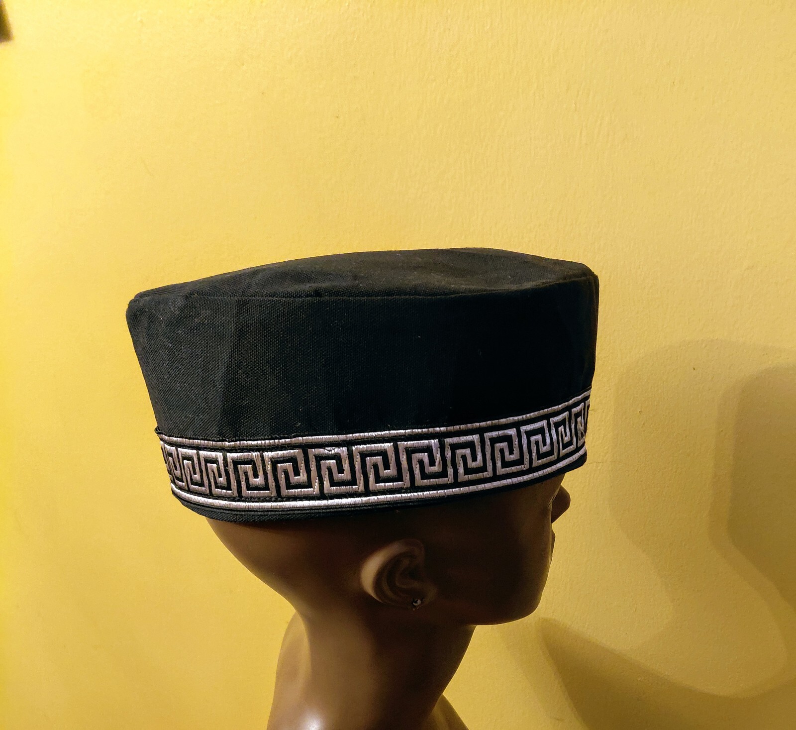 MENS HANDMADE AFRICAN STYLE HAT 24"