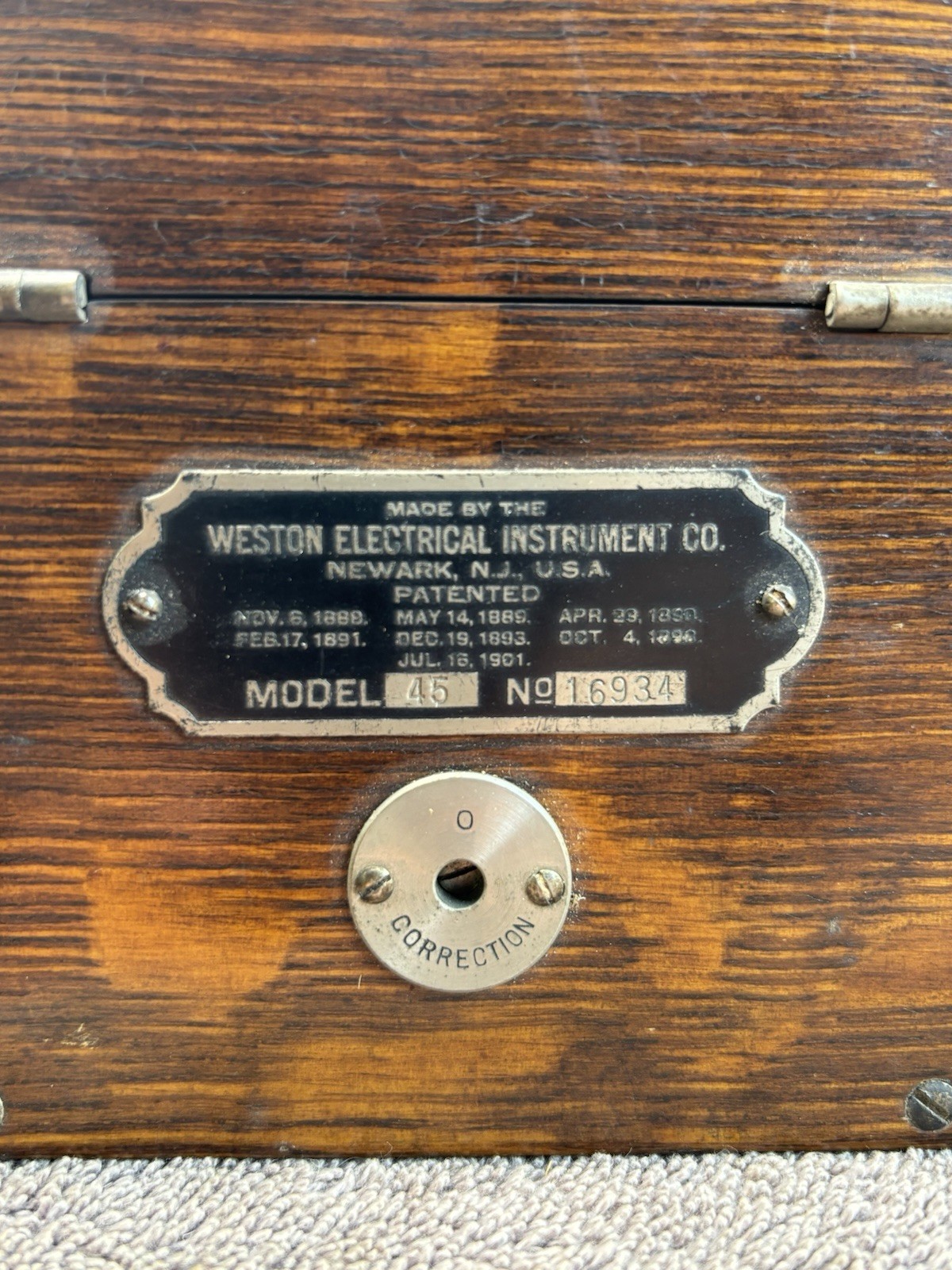 Antique 1920s WESTON D.C. ANTIQUE VOLTMETER, MODEL 45, SOLID OAK 16934