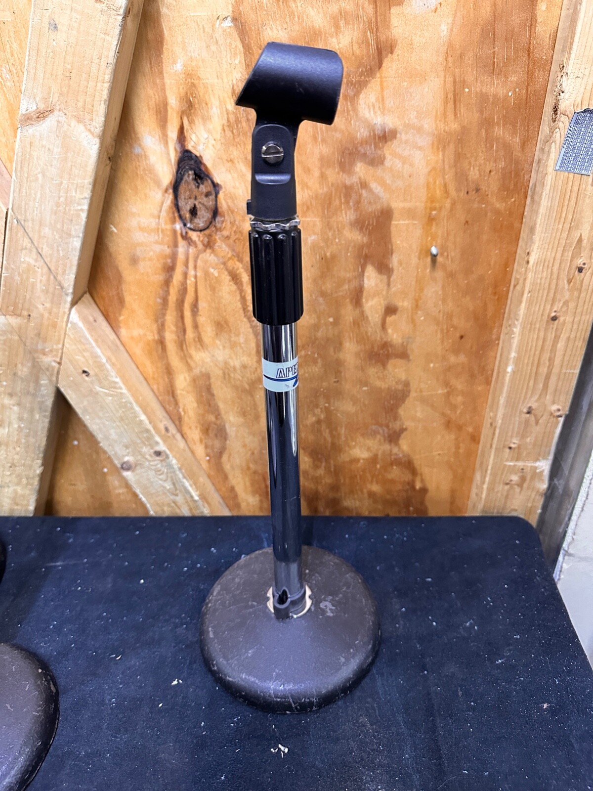 Apex Round Base Adjustable Table Top Mic Stand w/Clip - Seven Available