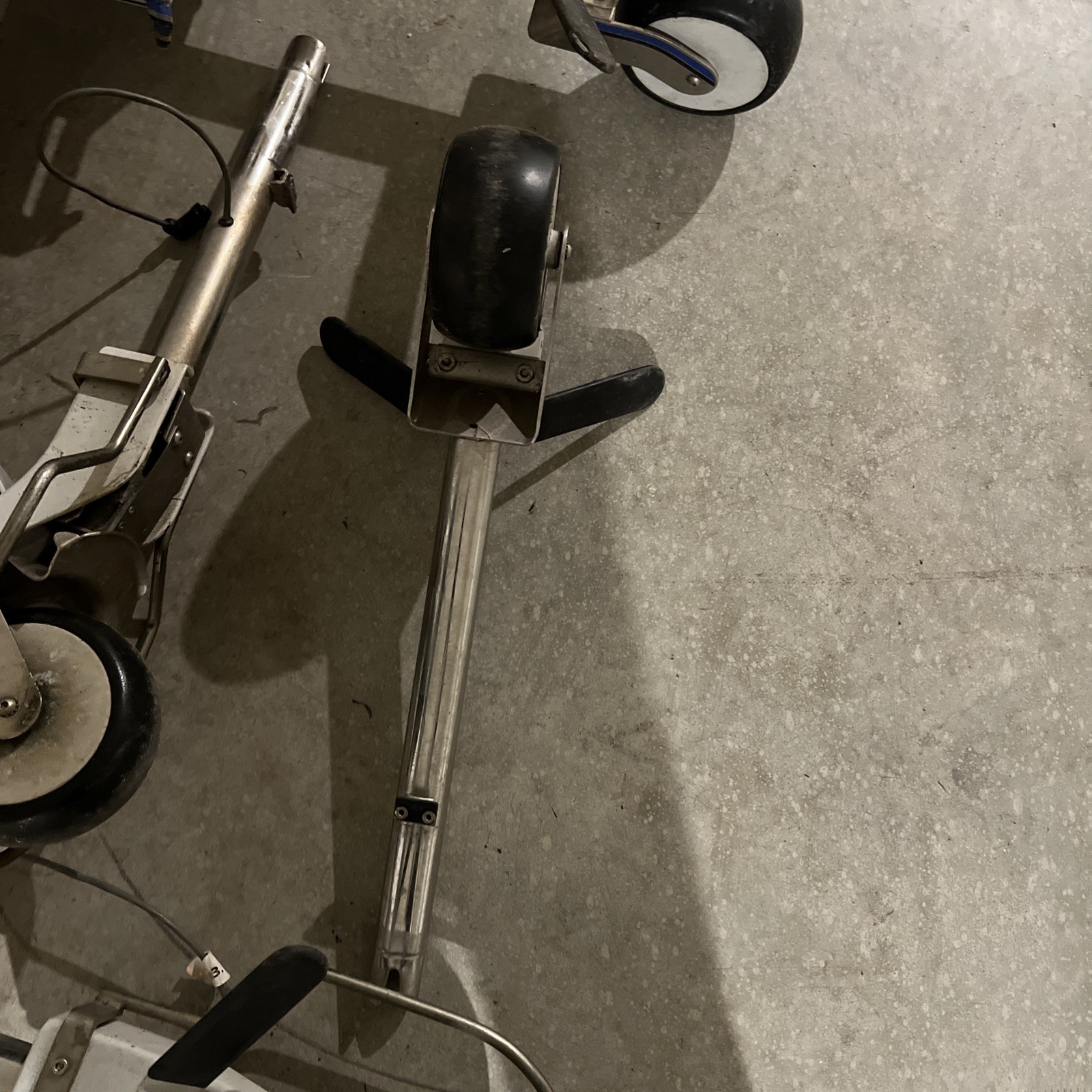 2 Kangaroo Hillcrest AB Motorized Golf Caddy / Cart W/ Remote & Other Accessory