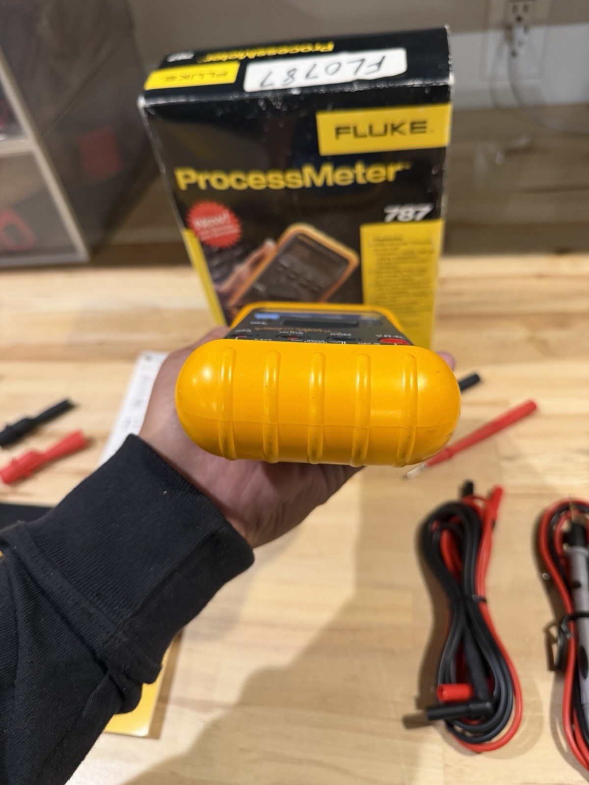 FLUKE 787 PROCESSMETER SHIPS FAST - FREE SHIPPING RARE