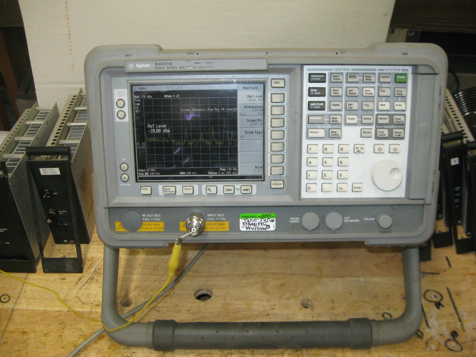 AGILENT-HP E4401B SPECTRUM ANALYZER