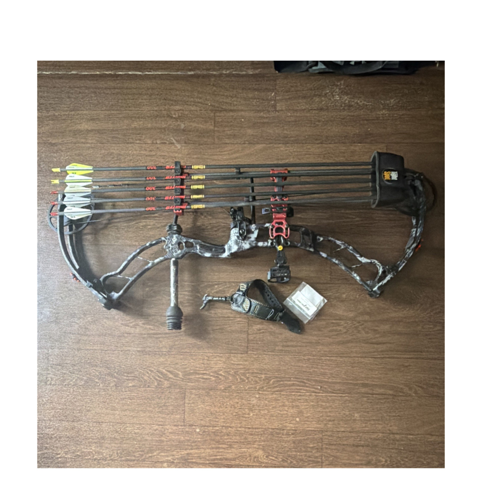 Obsession Bows Turmoil RZ Compound Bow Right Hand w/ Quiver, Stabilizer, Arrows