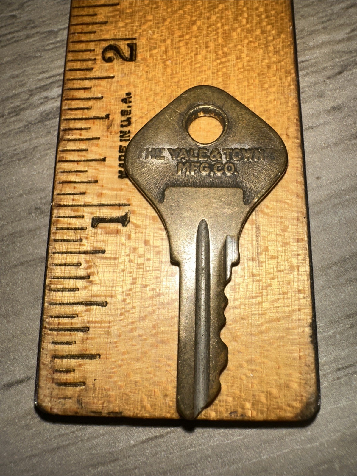 Yale & Towne Mfg. Co. Key Yale Junior #PS337