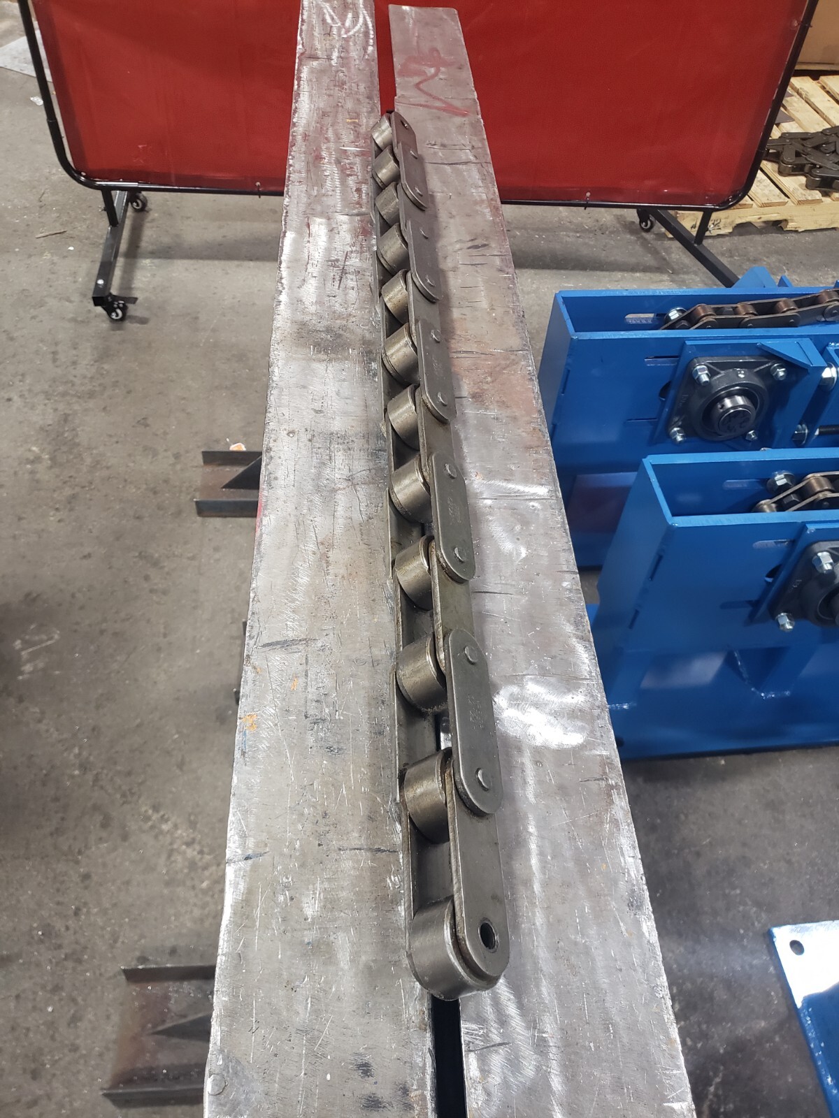 CHAIN RIVETED