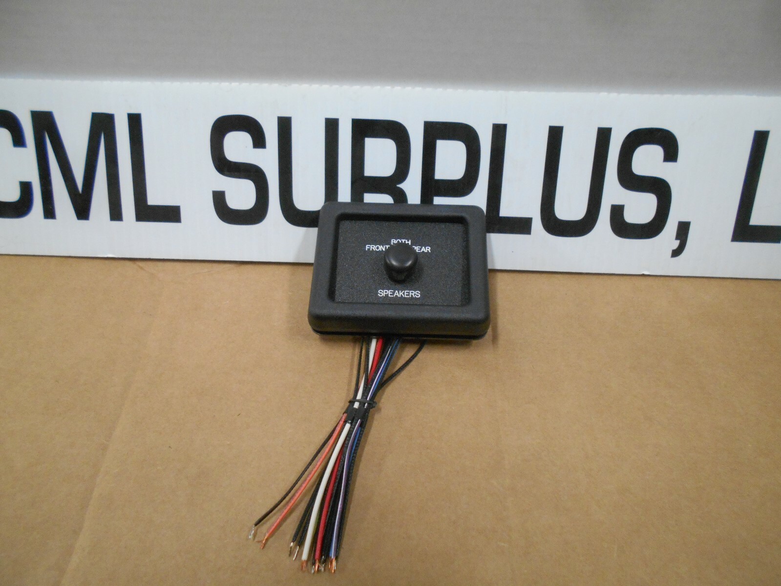 *RV SPEAKER SWITCH FRONT, BOTH, REAR SPEAKER TURN KNOB MCS108 FREE SHIP