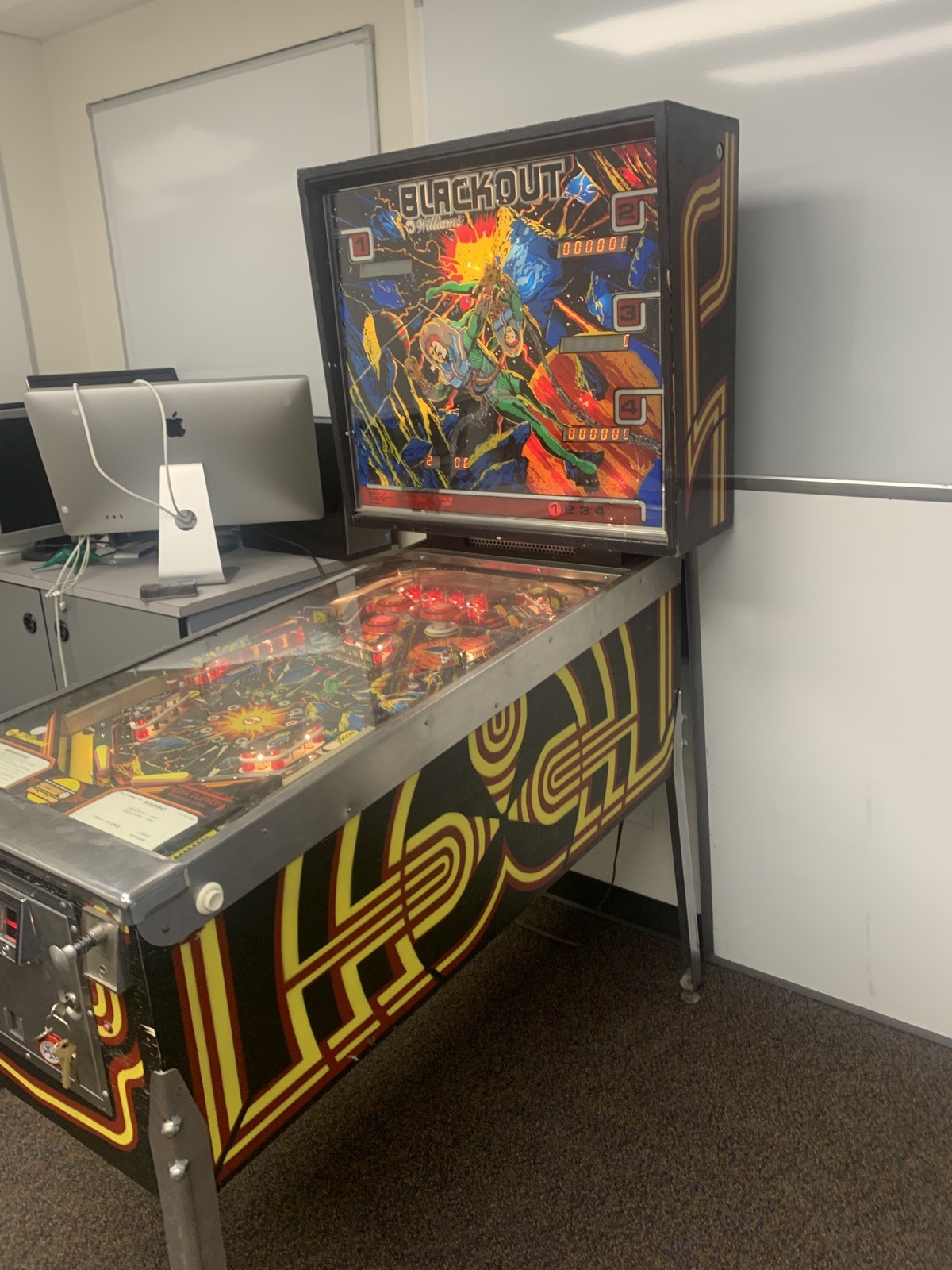 1980 Williams Blackout Pinball Machine
