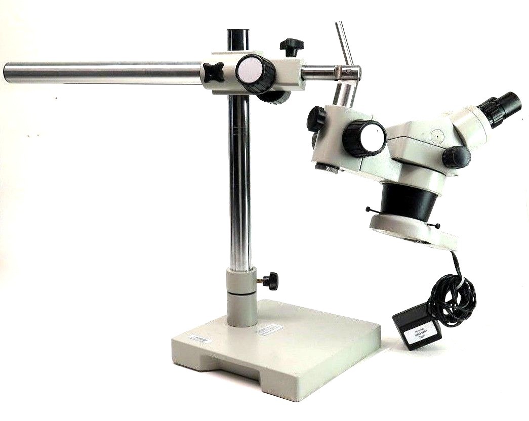LUXO Corp Stereo Zoom Microscope w/ G10x-2 Eyepieces Boom Stand Light