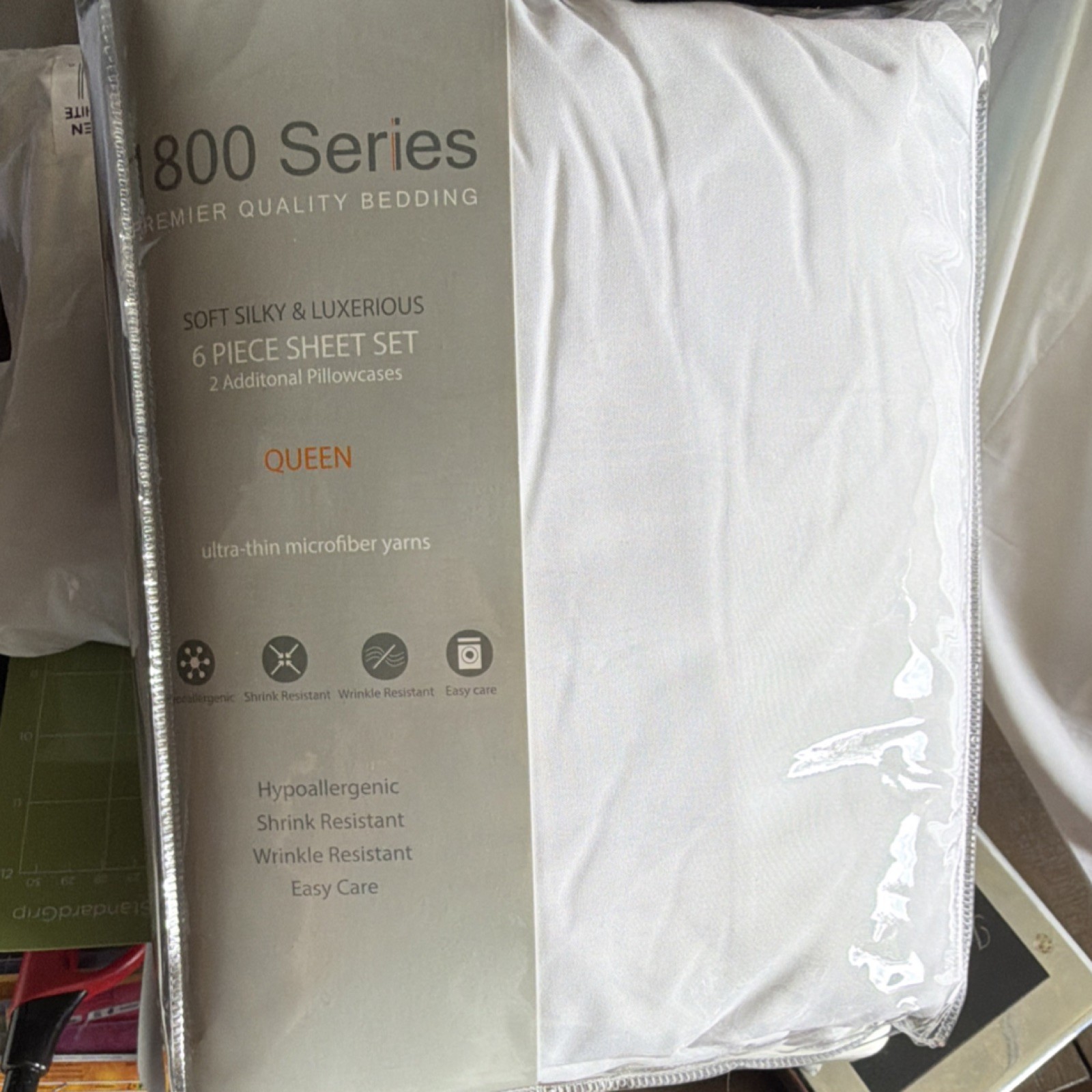 1800 Series Queen 6 Piece Sheet Set White Microfiber Hypoallergenic Bedding
