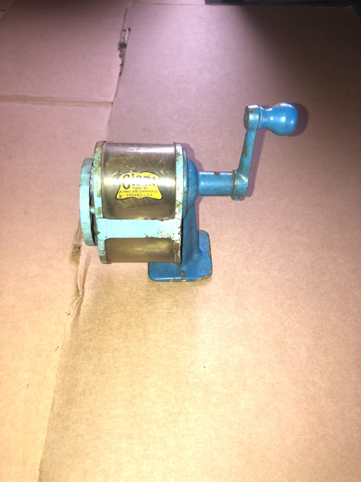 VINTAGE GIANT BLUE PENCIL SHARPENER MANUAL
